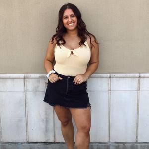 Meet your Posher, Lydia